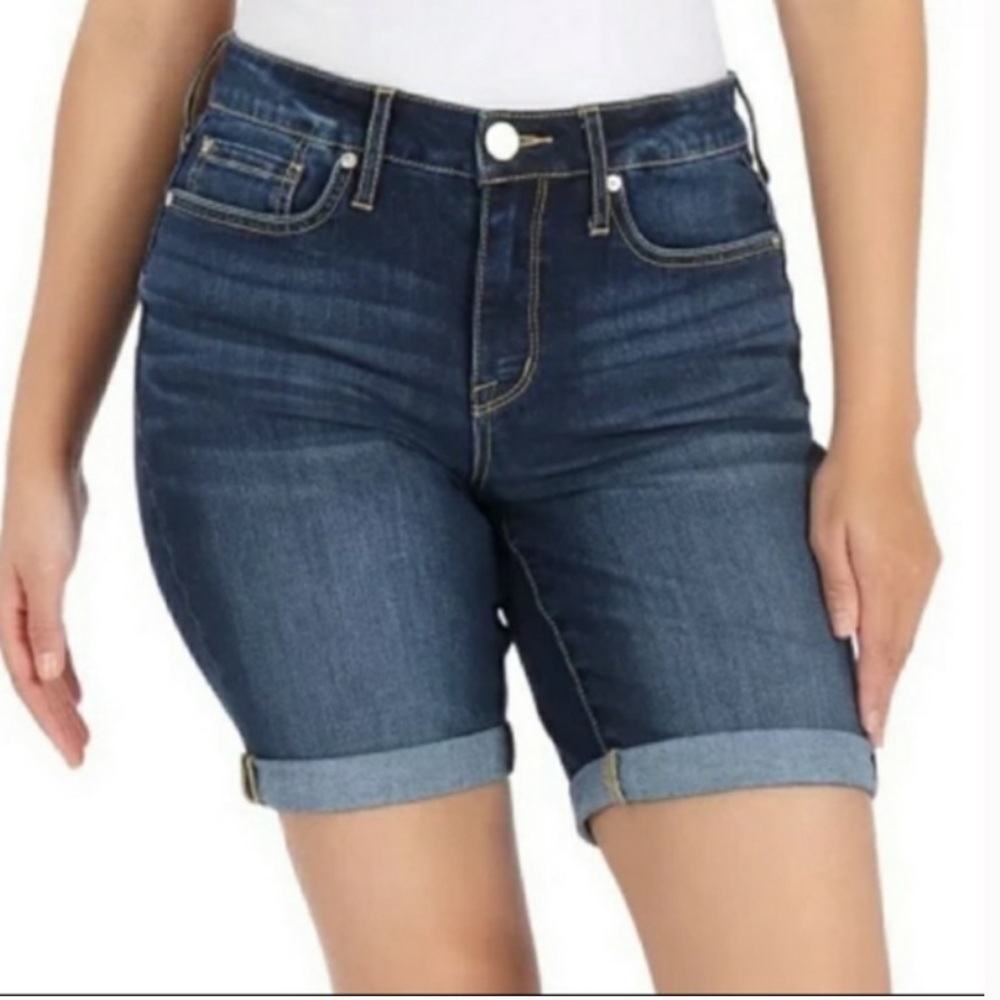 Seven 7 || stretch blue jeans shorts size 8